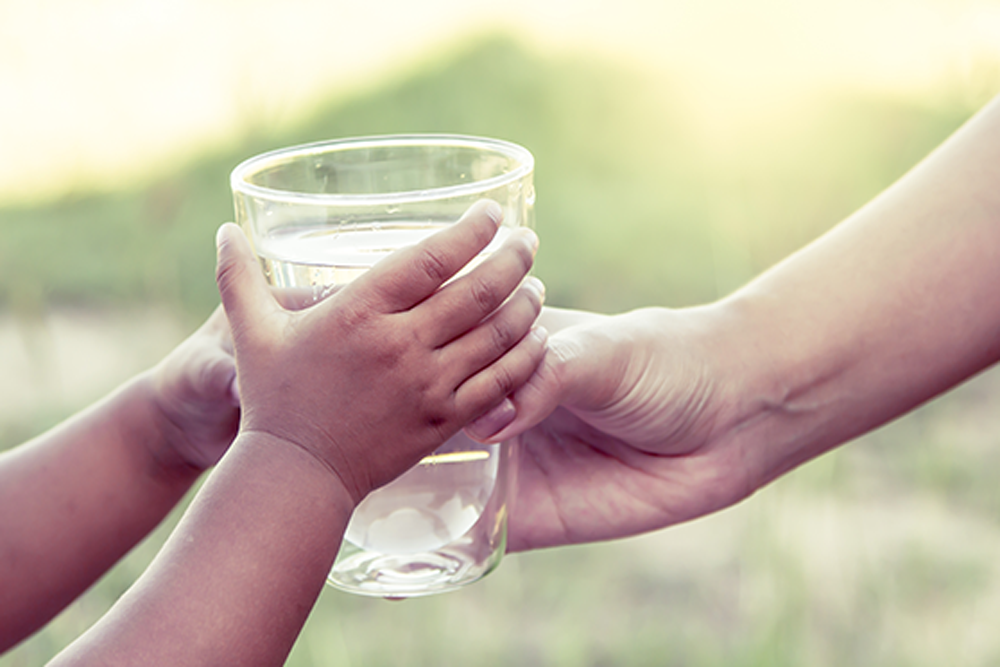 למה חשוב שהילדים שלכם ישתו יותר מים?